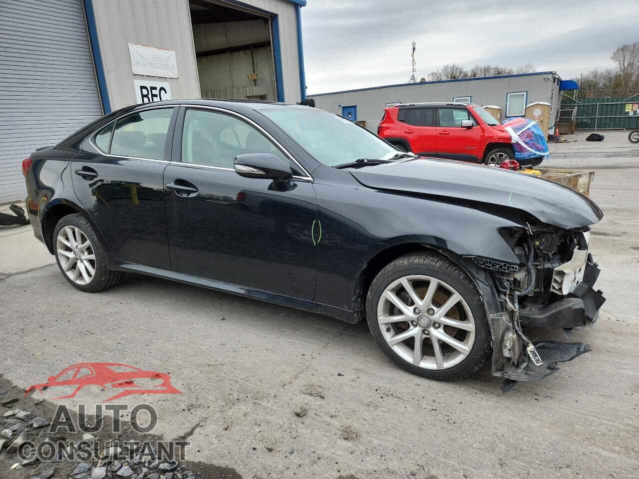 LEXUS IS 2013 - JTHCF5C26D5061043