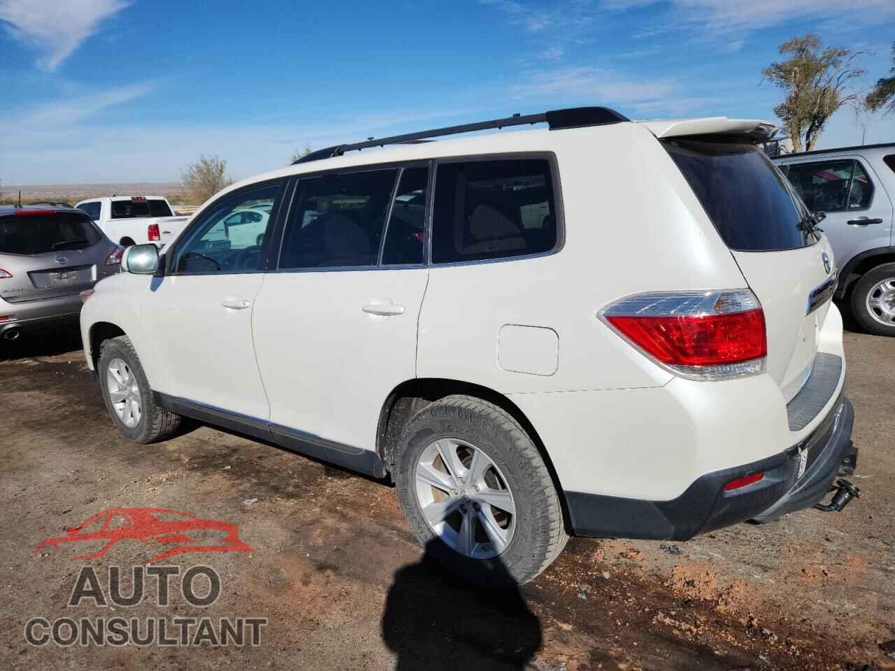 TOYOTA HIGHLANDER 2013 - 5TDBK3EH8DS224929