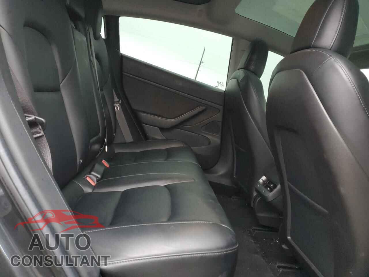 TESLA MODEL 3 2018 - 5YJ3E1EB0JF093104