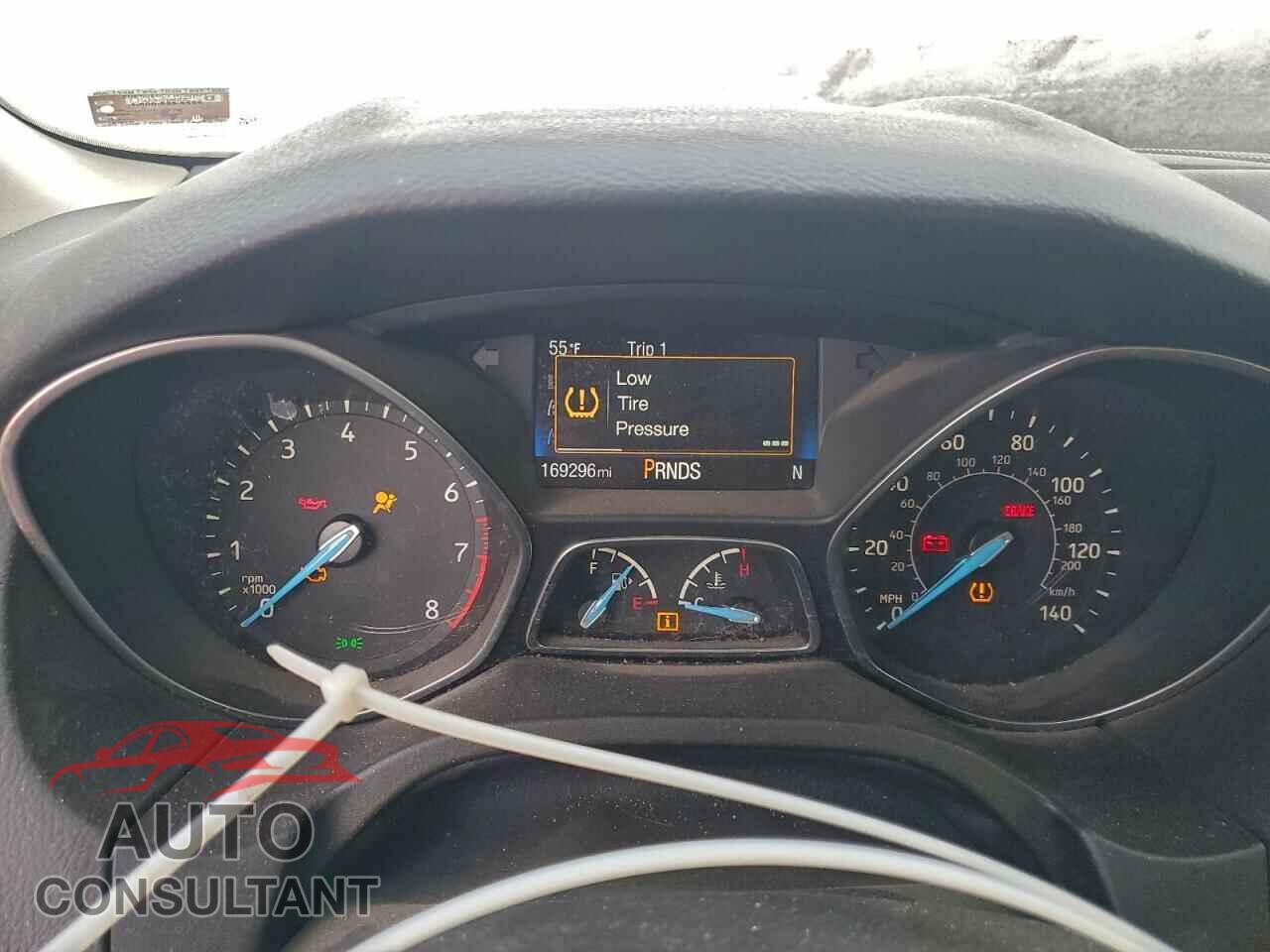 FORD FOCUS 2017 - 1FADP3M27HL284267