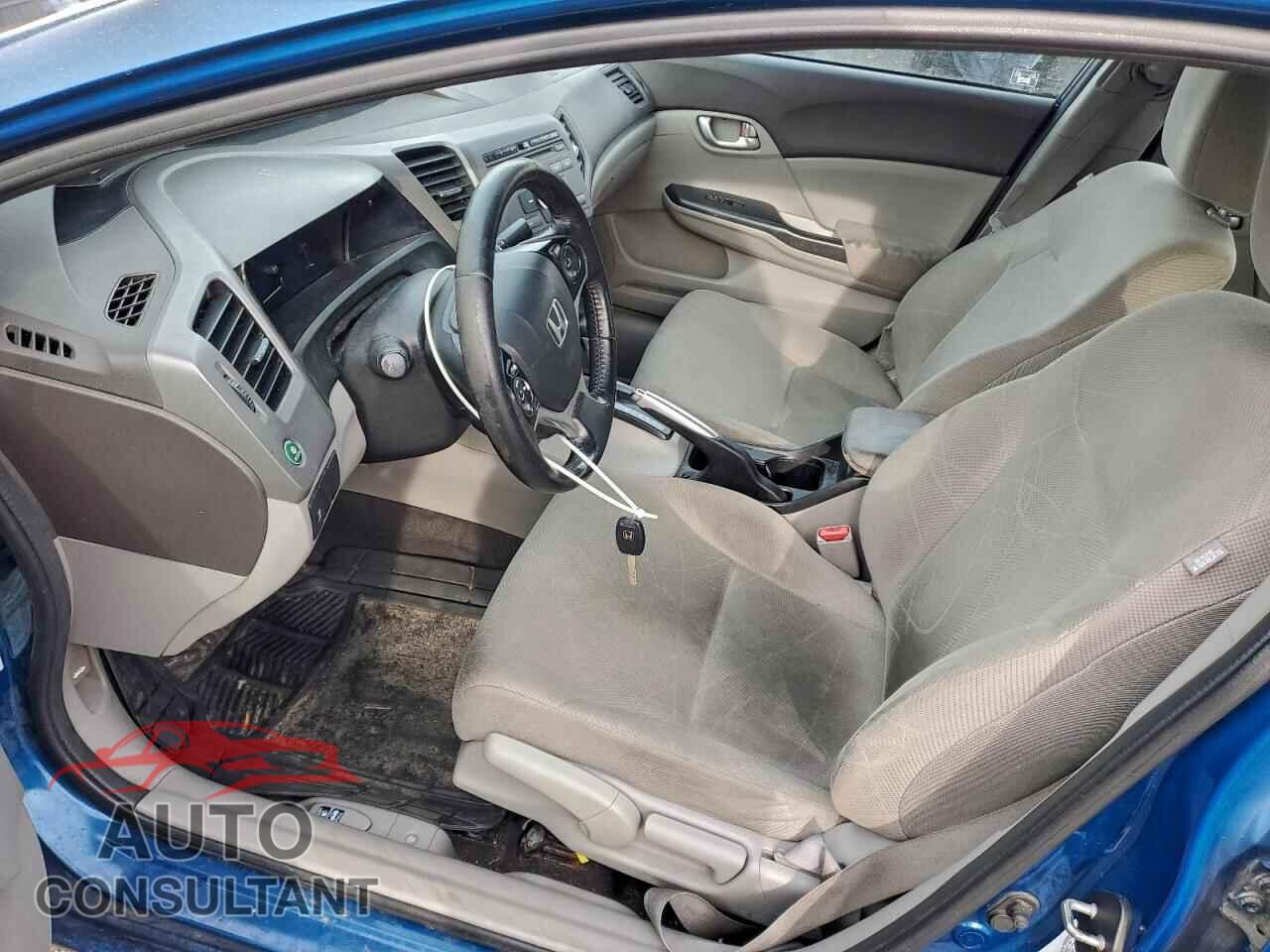 HONDA CIVIC 2012 - 2HGFB2F55CH028252
