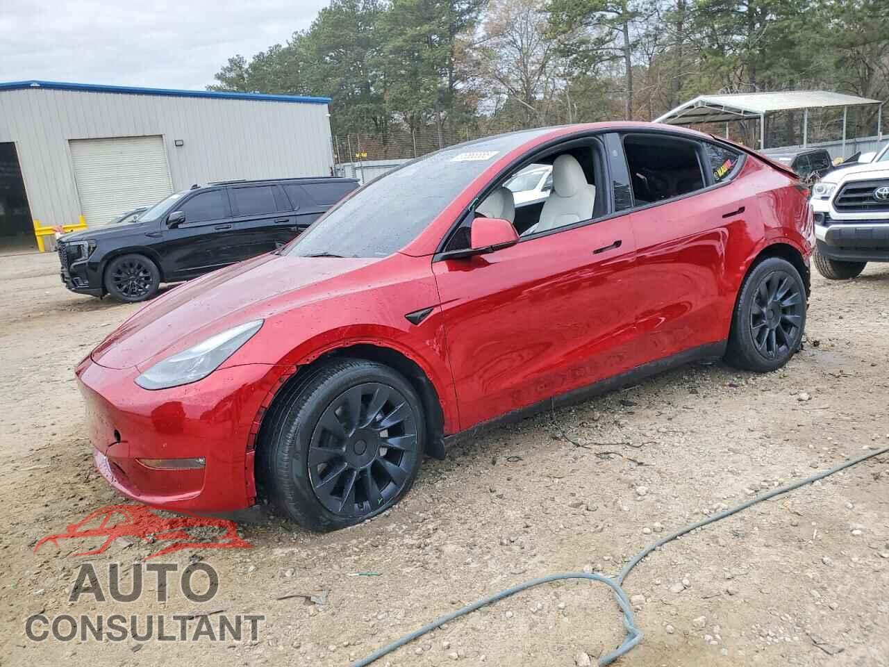 TESLA MODEL Y 2024 - 7SAYGAEE3RF059666