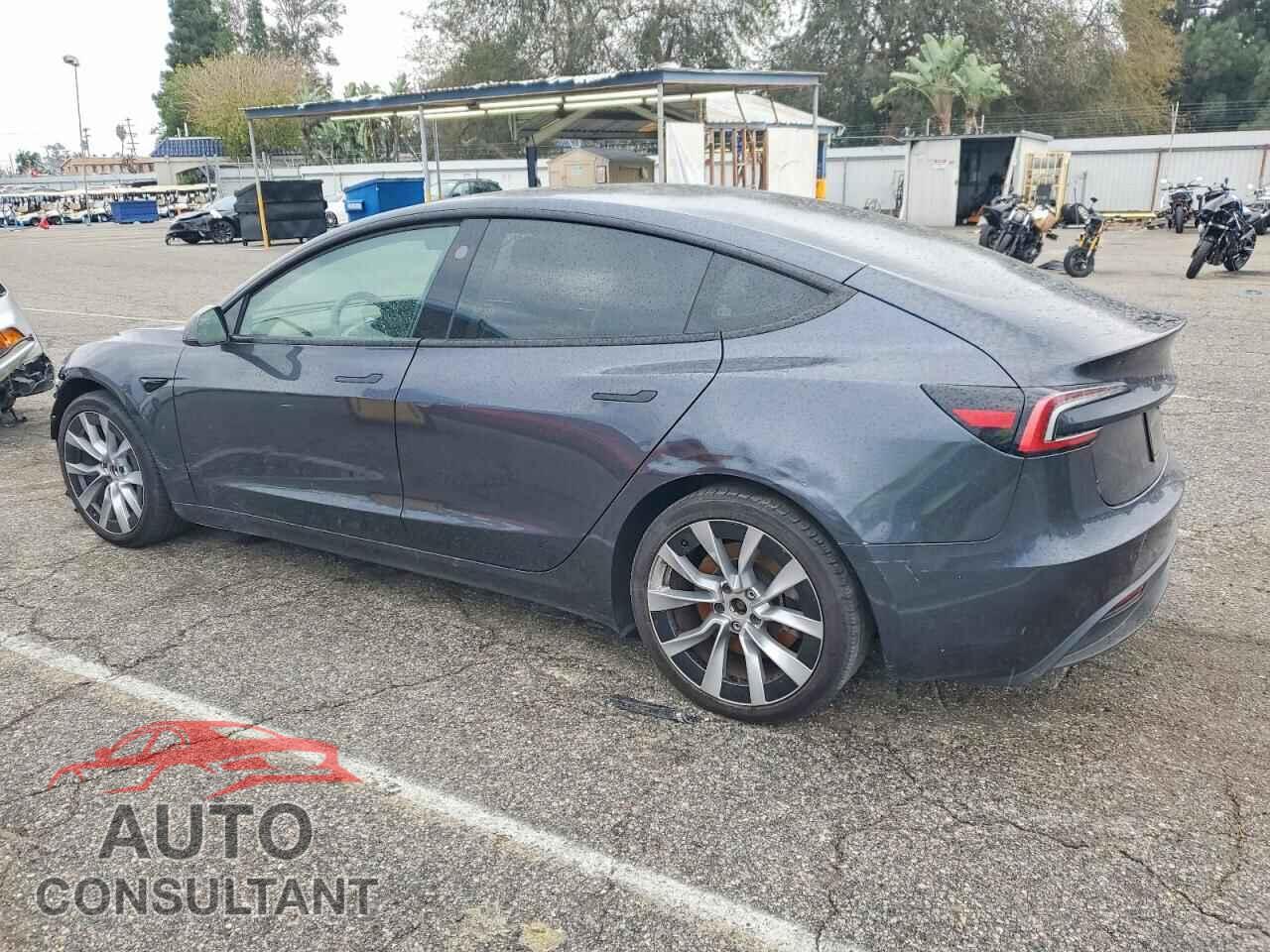 TESLA MODEL 3 2024 - 5YJ3E1EA6RF743878