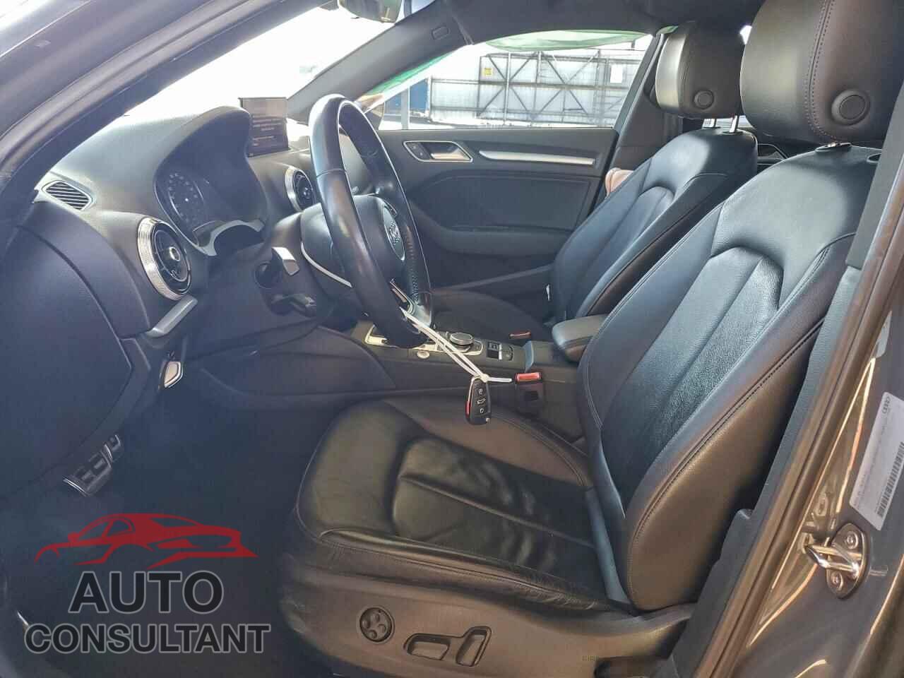 AUDI A3 2017 - WAUB8GFF2H1074352
