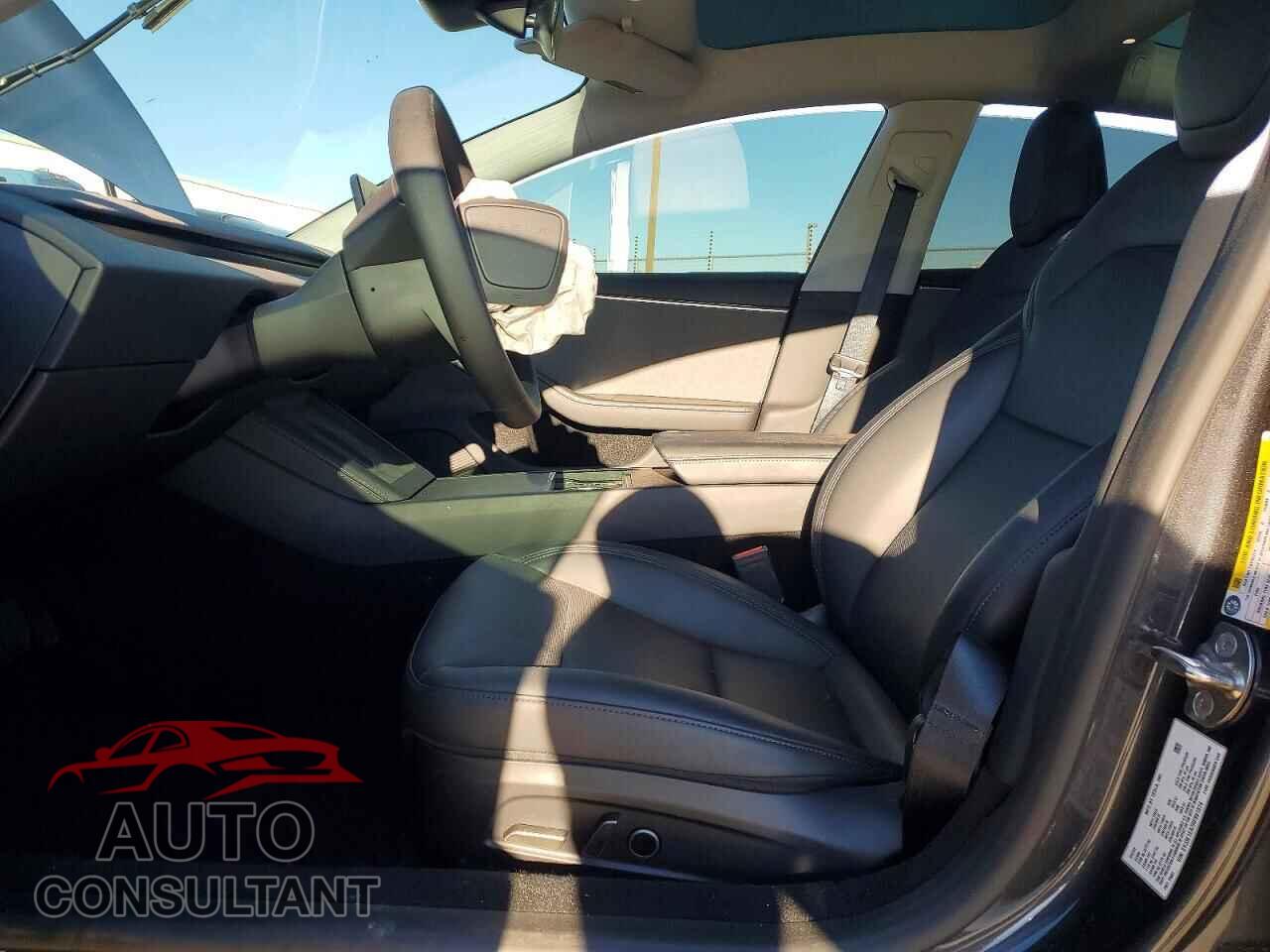 TESLA MODEL 3 2024 - 5YJ3E1EA7RF861874