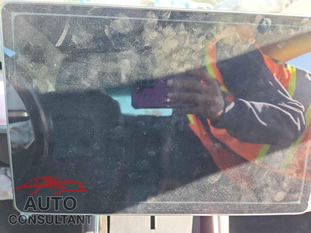 TESLA MODEL 3 2018 - 5YJ3E1EA0JF026140
