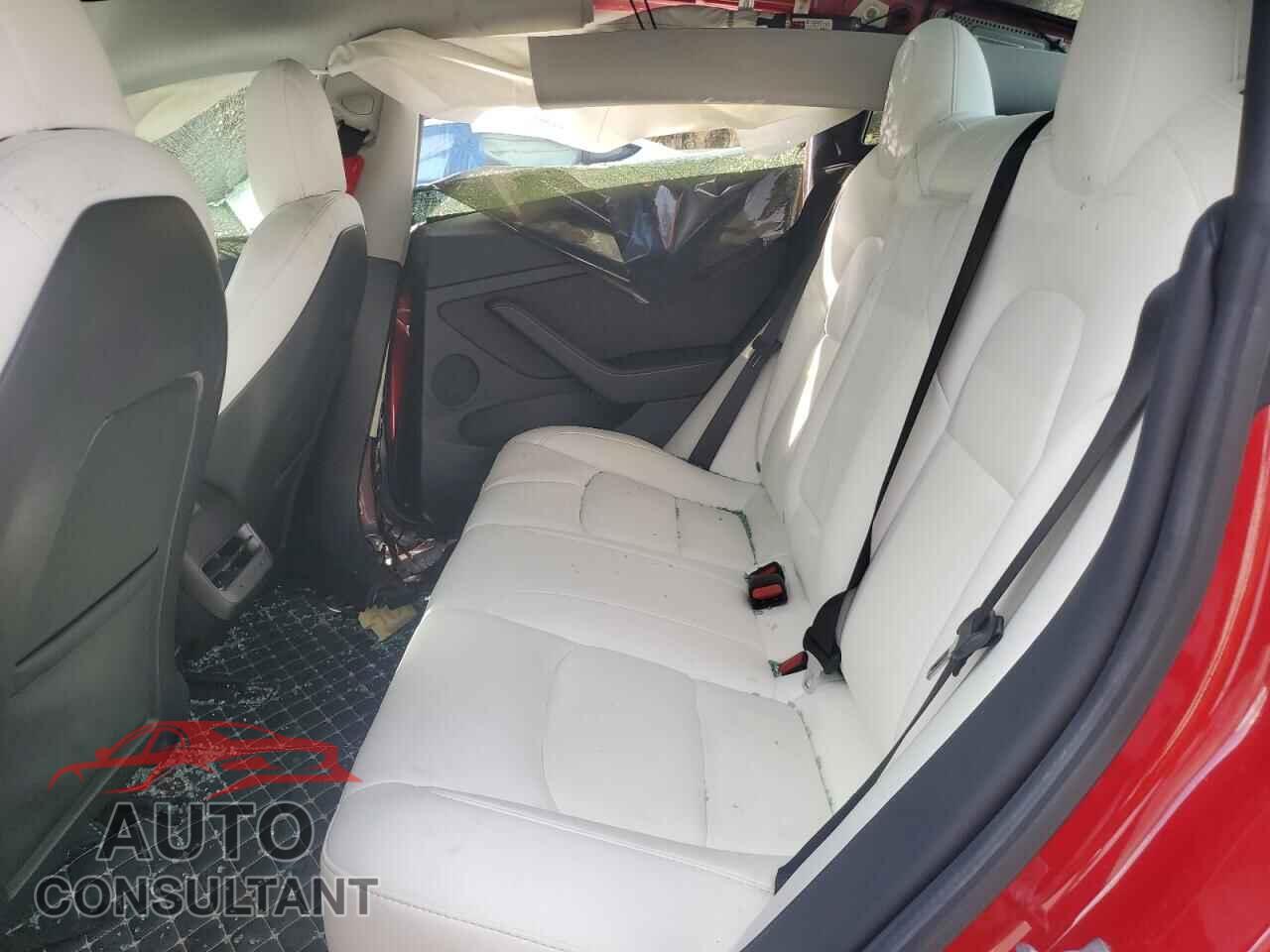 TESLA MODEL 3 2021 - 5YJ3E1EC6MF050853