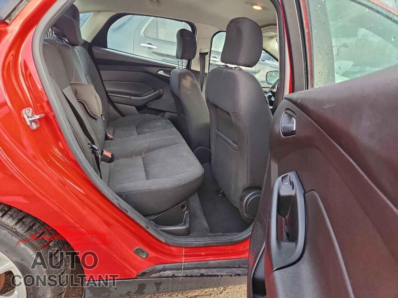 FORD FOCUS 2016 - 1FADP3F24GL357798