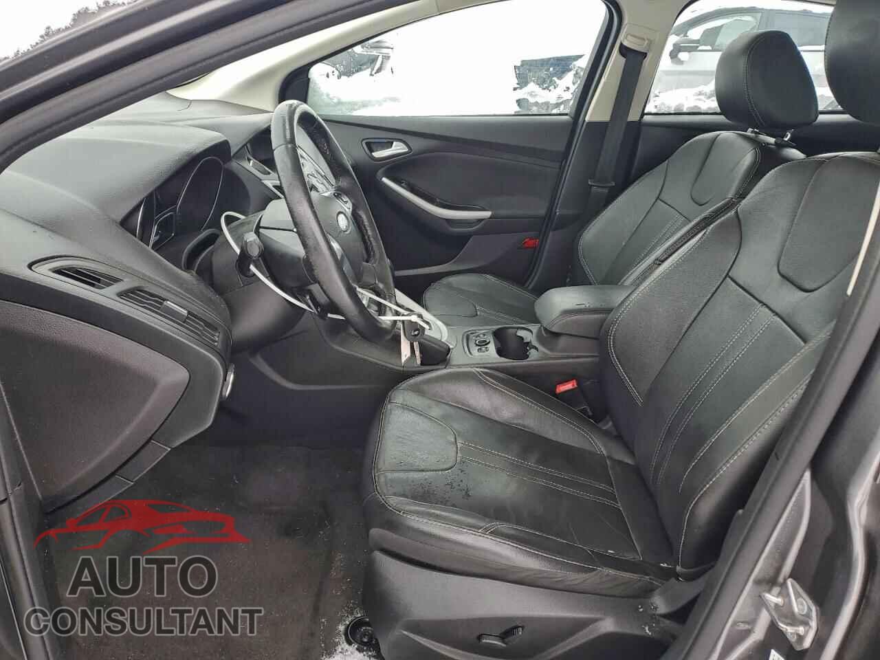 FORD FOCUS 2014 - 1FADP3K2XEL319995