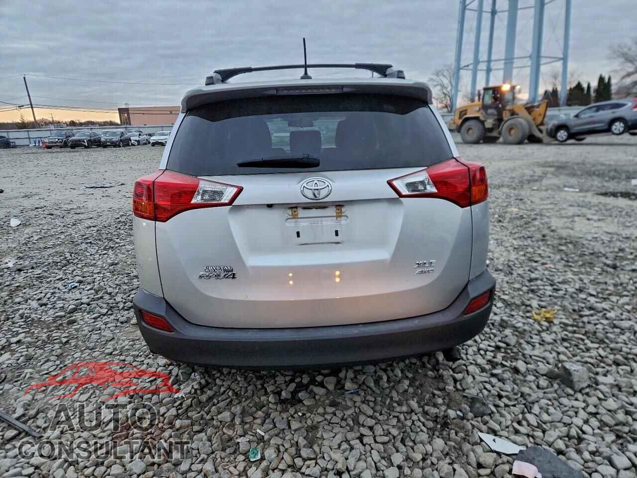 TOYOTA RAV4 2013 - 2T3RFREV0DW053104