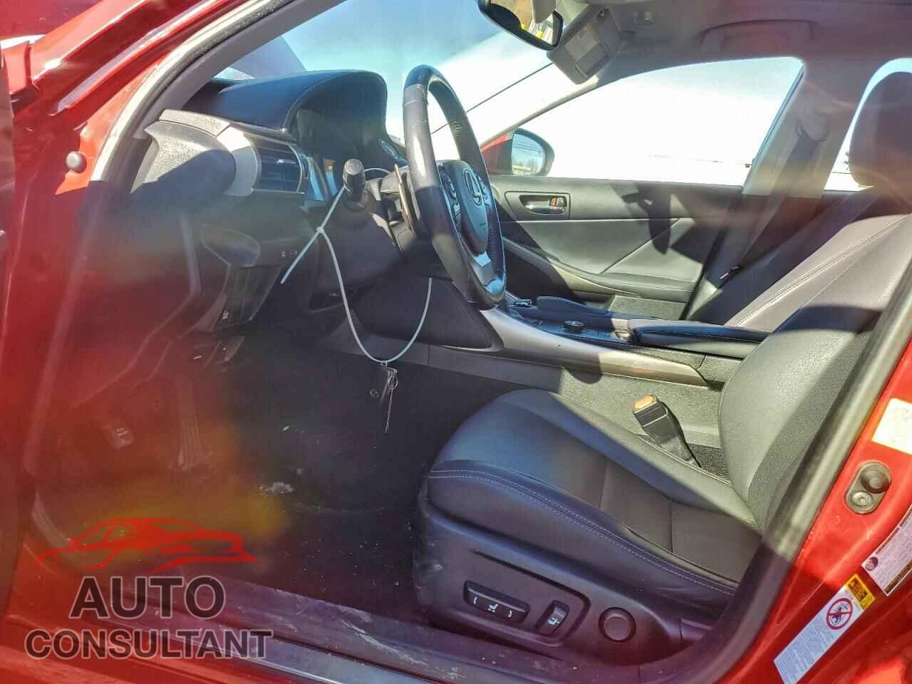 LEXUS IS 2016 - JTHCM1D28G5004103