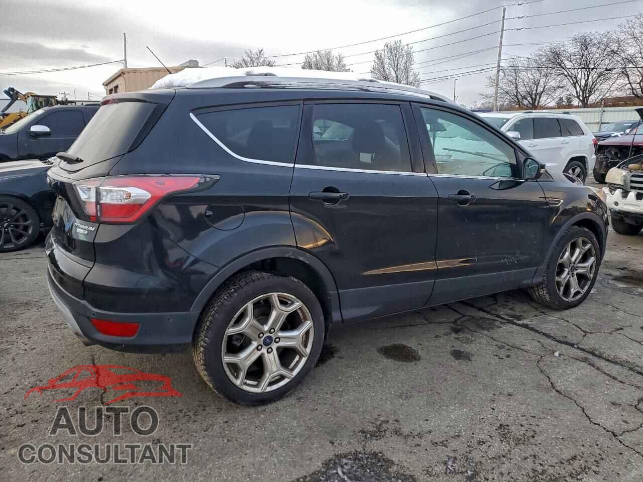 FORD ESCAPE 2017 - 1FMCU9J96HUB14006