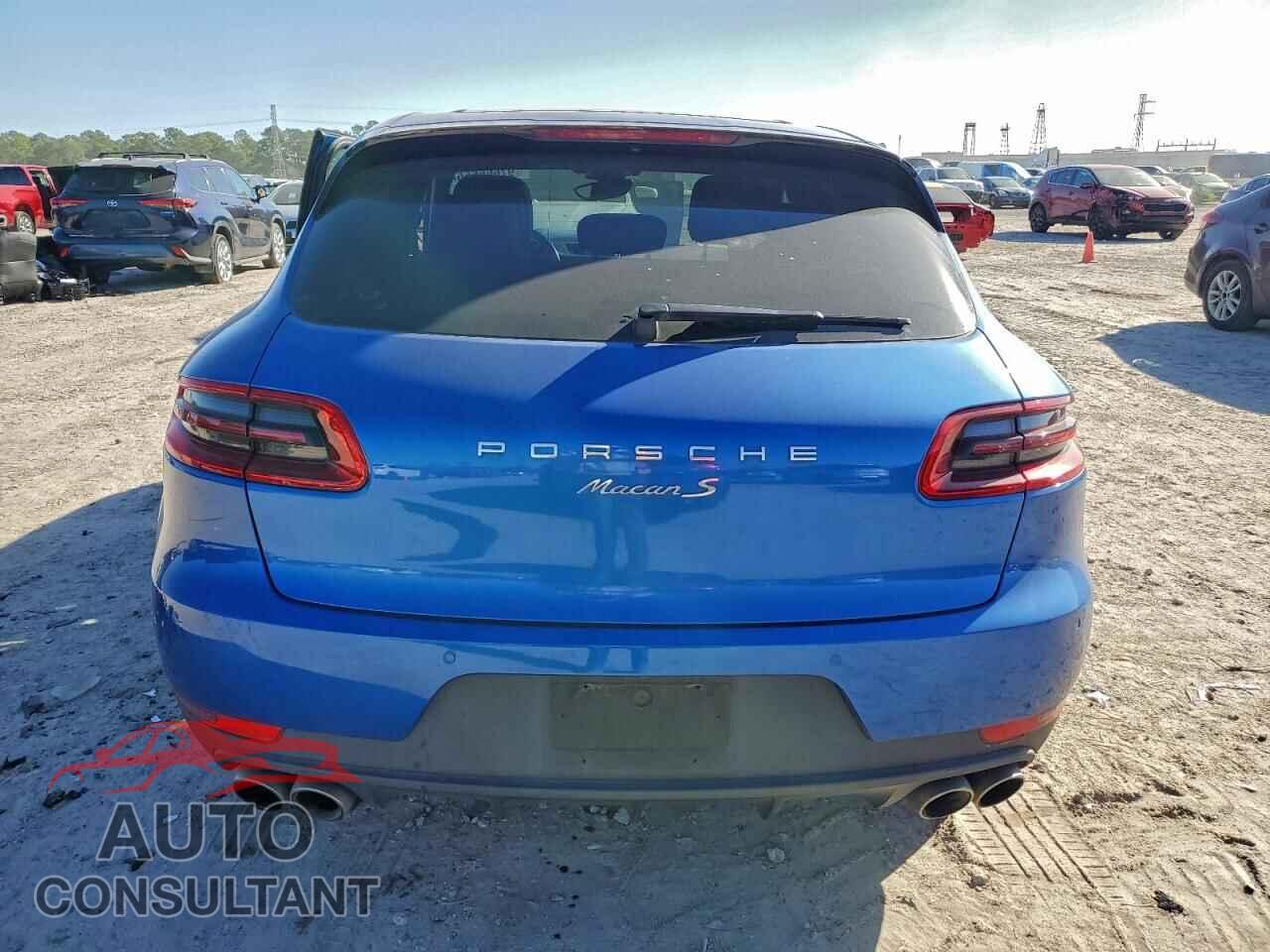 PORSCHE MACAN 2015 - WP1AB2A59FLB68830