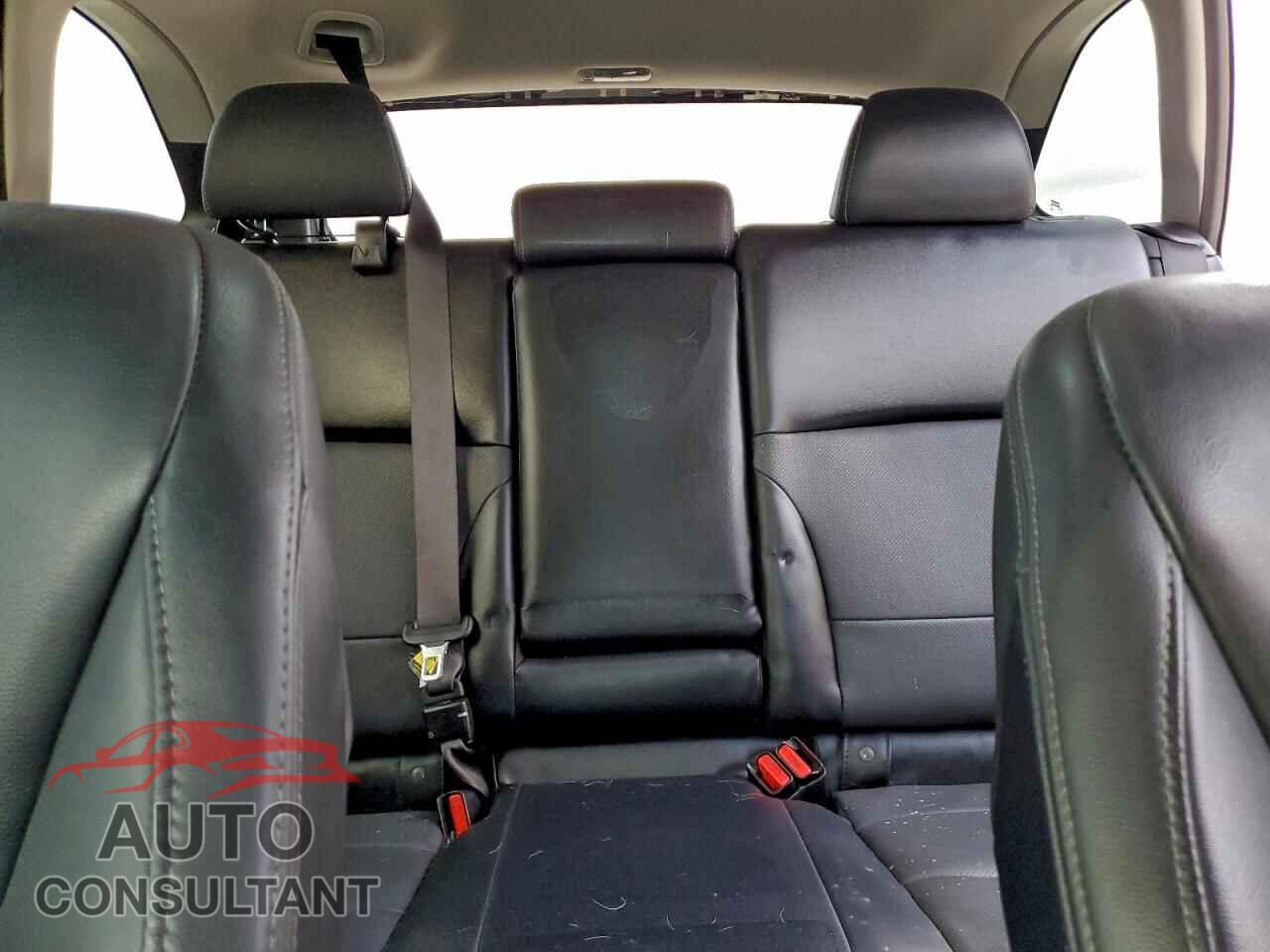 SUBARU OUTBACK 2017 - 4S4BSENC0H3305880
