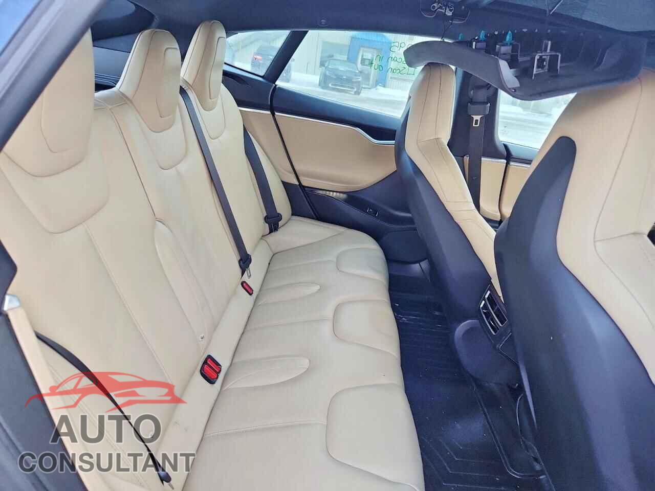 TESLA MODEL S 2016 - 5YJSA1E27GF152116