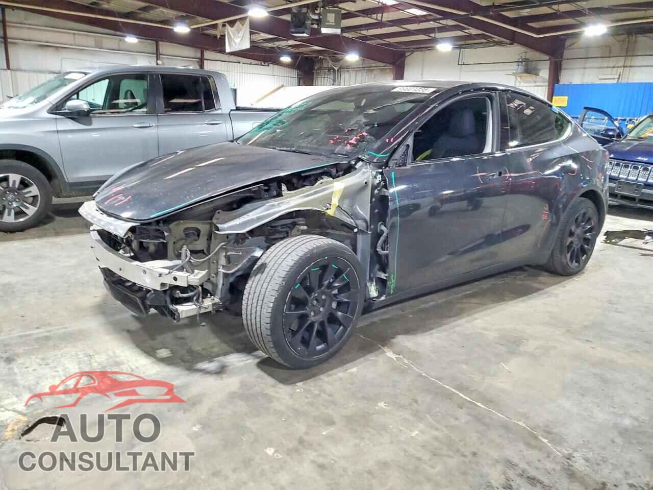 TESLA MODEL Y 2024 - 7SAYGAEE2RF038422