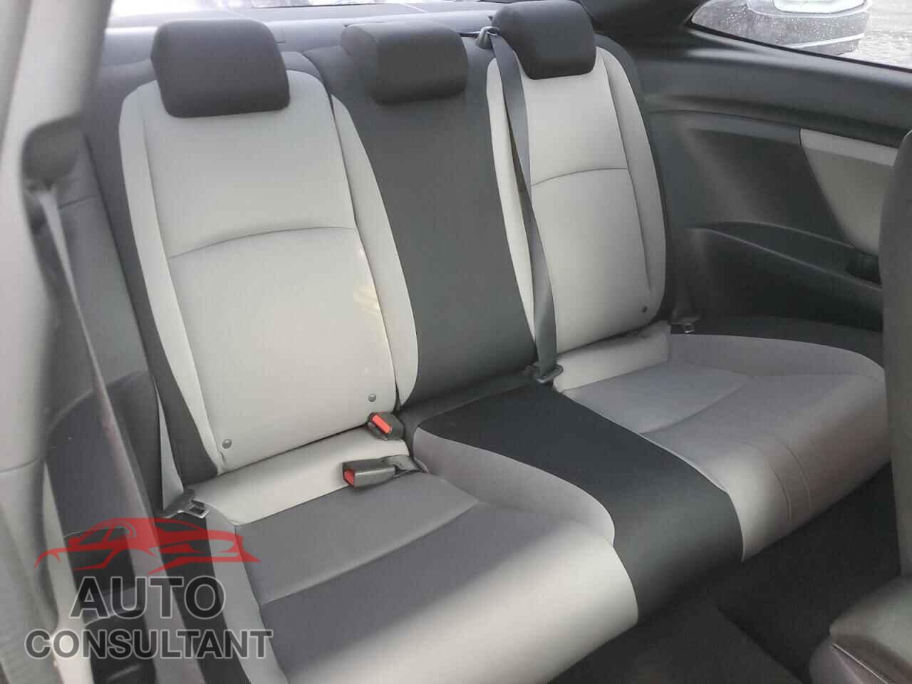 HONDA CIVIC 2017 - 2HGFC4B05HH300048