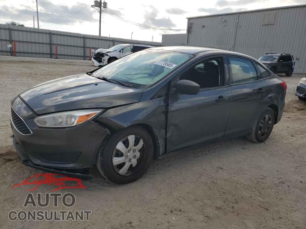 FORD FOCUS 2017 - 1FADP3E22HL262529