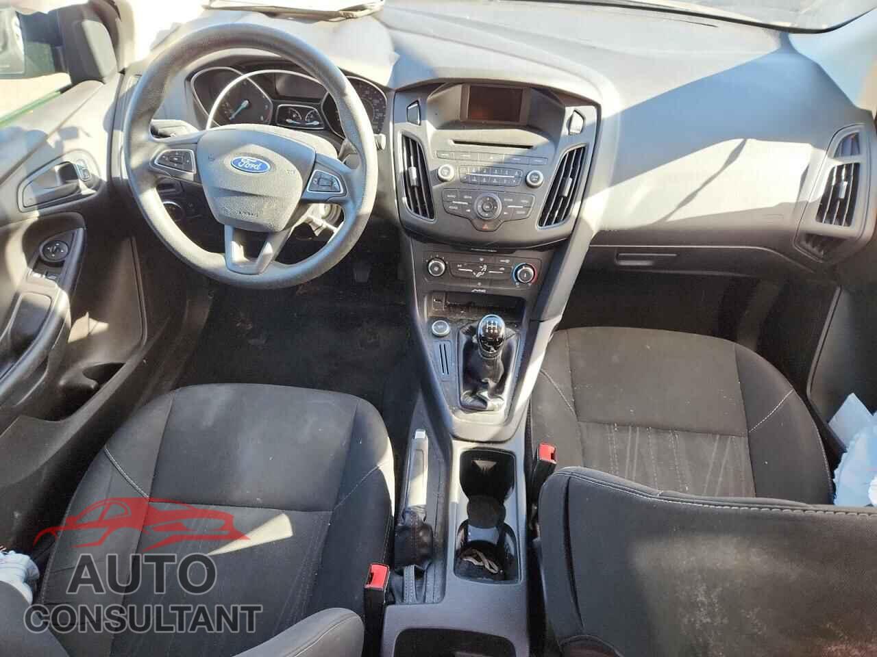 FORD FOCUS 2016 - 1FADP3E25GL361165