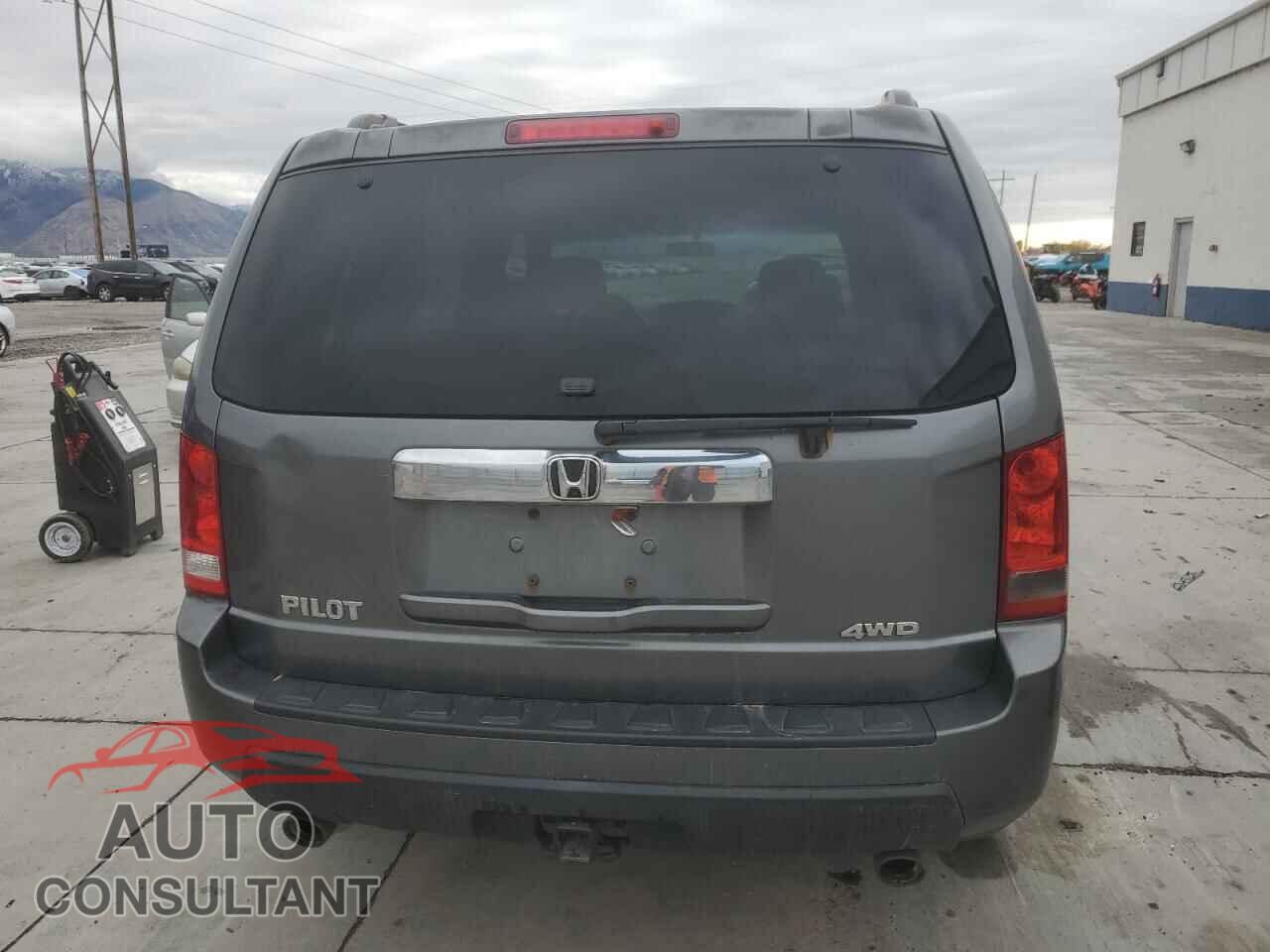 HONDA PILOT 2011 - 5FNYF4H44BB089737