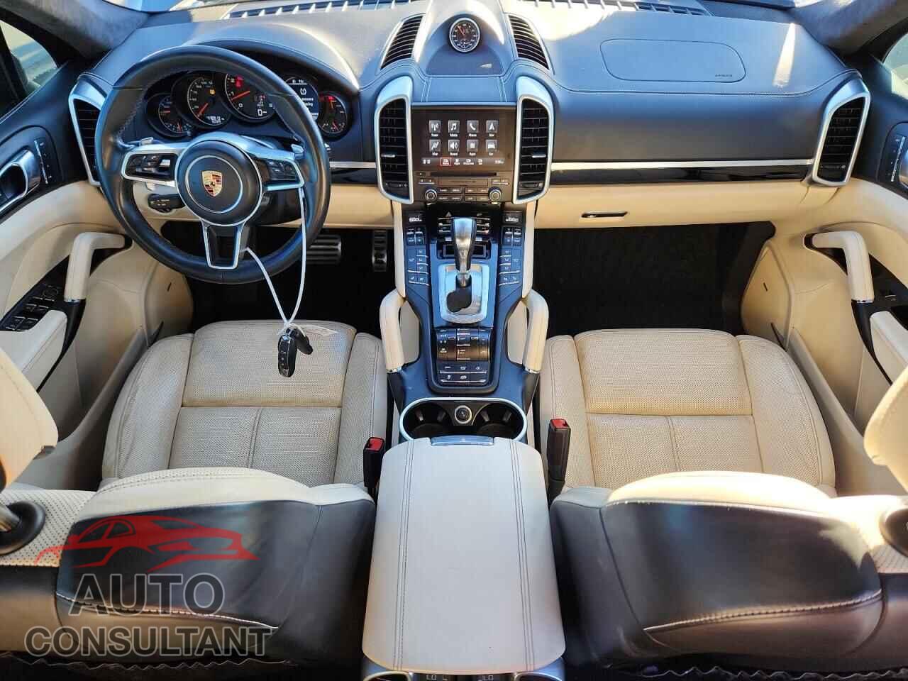PORSCHE CAYENNE 2017 - WP1AD2A22HLA83167
