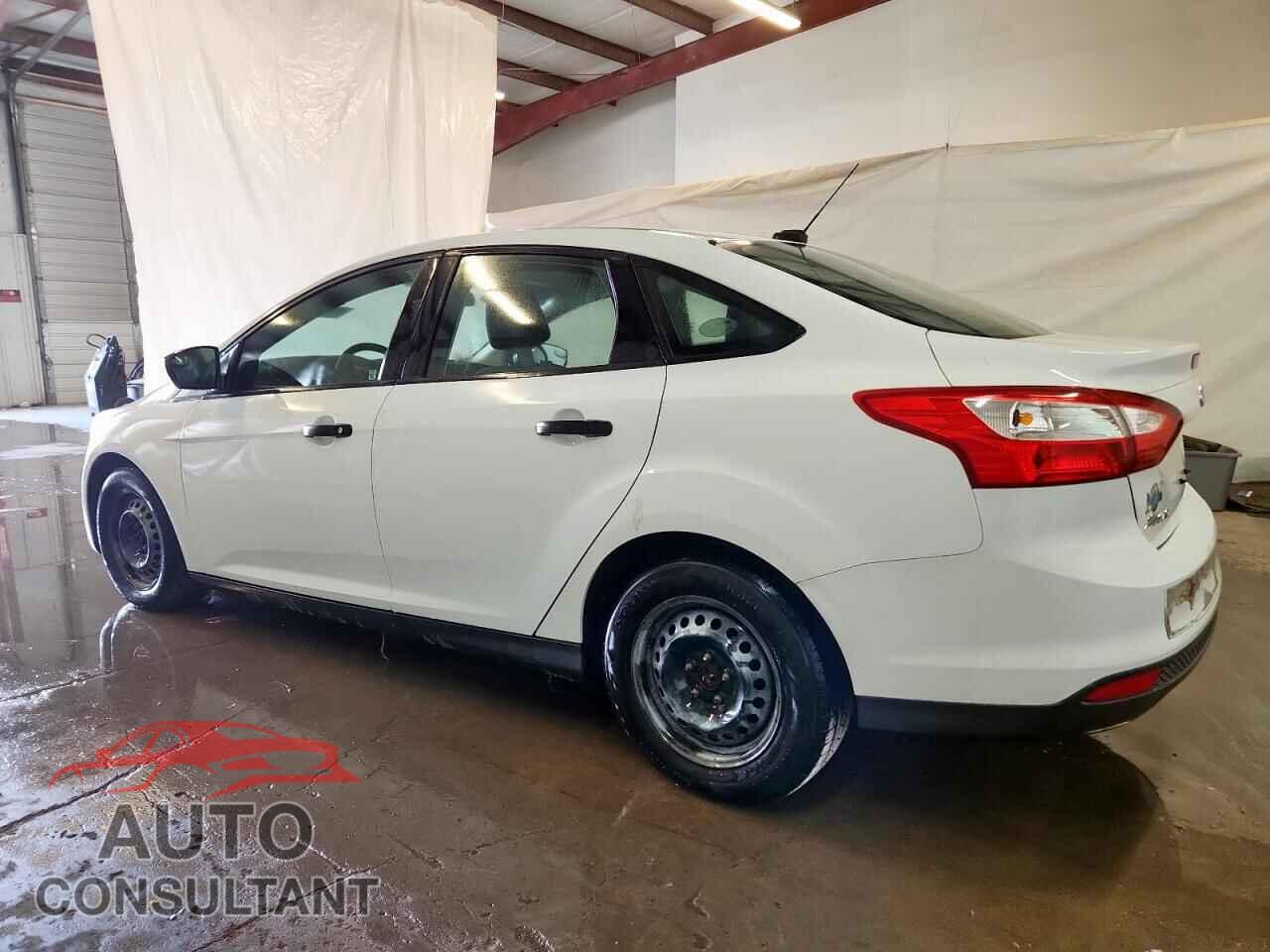 FORD FOCUS 2013 - 1FADP3E2XDL295742