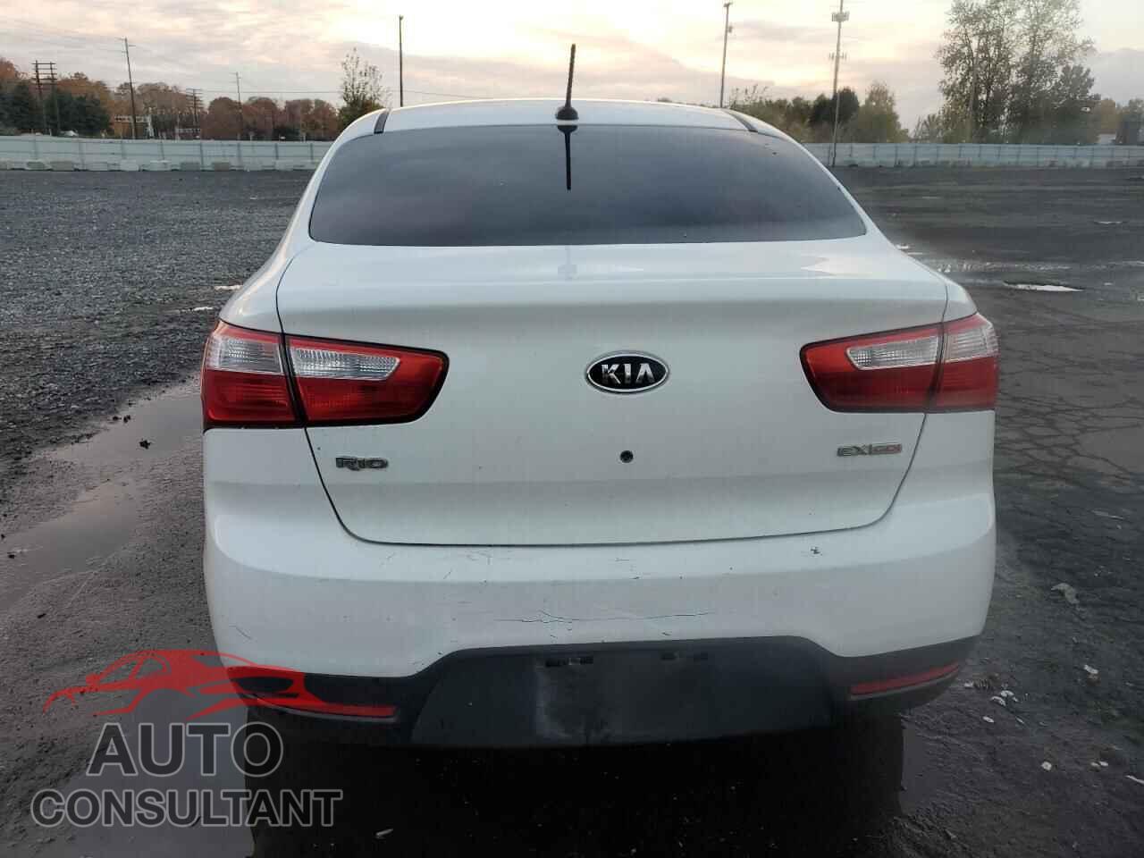 KIA RIO 2013 - KNADN4A34D6130186