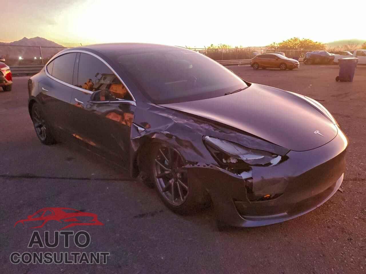 TESLA MODEL 3 2018 - 5YJ3E1EA9JF045253