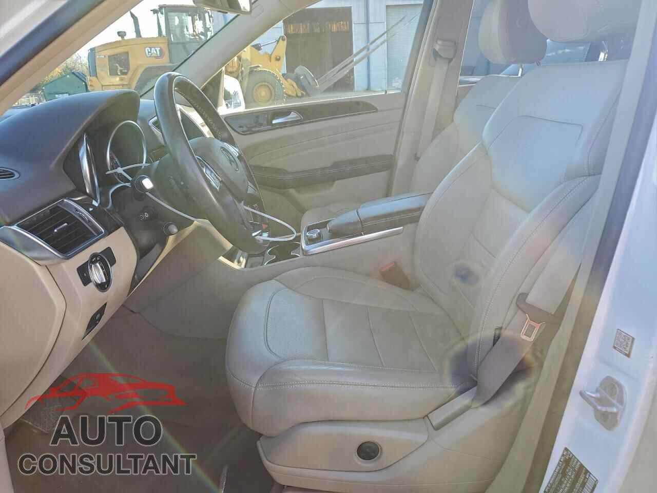 MERCEDES-BENZ M-CLASS 2015 - 4JGDA5HB3FA570199