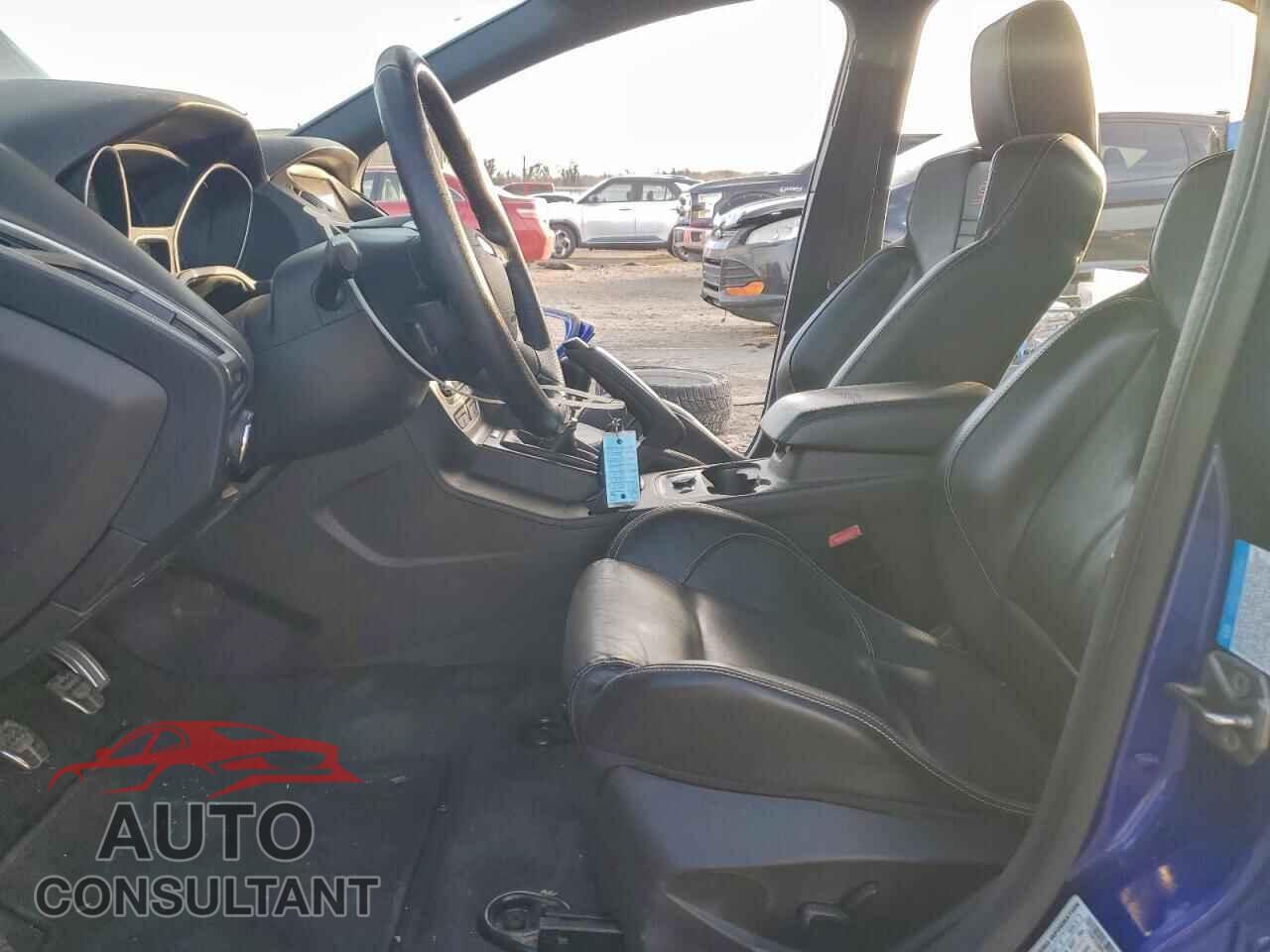 FORD FOCUS 2013 - 1FADP3L90DL191809