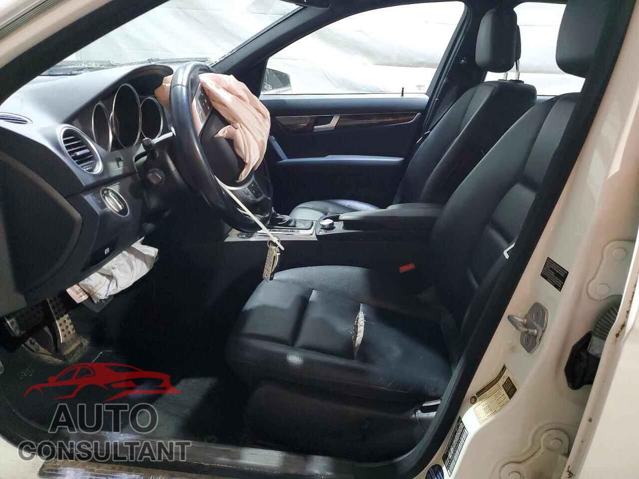 MERCEDES-BENZ C-CLASS 2012 - WDDGF8BBXCR226014