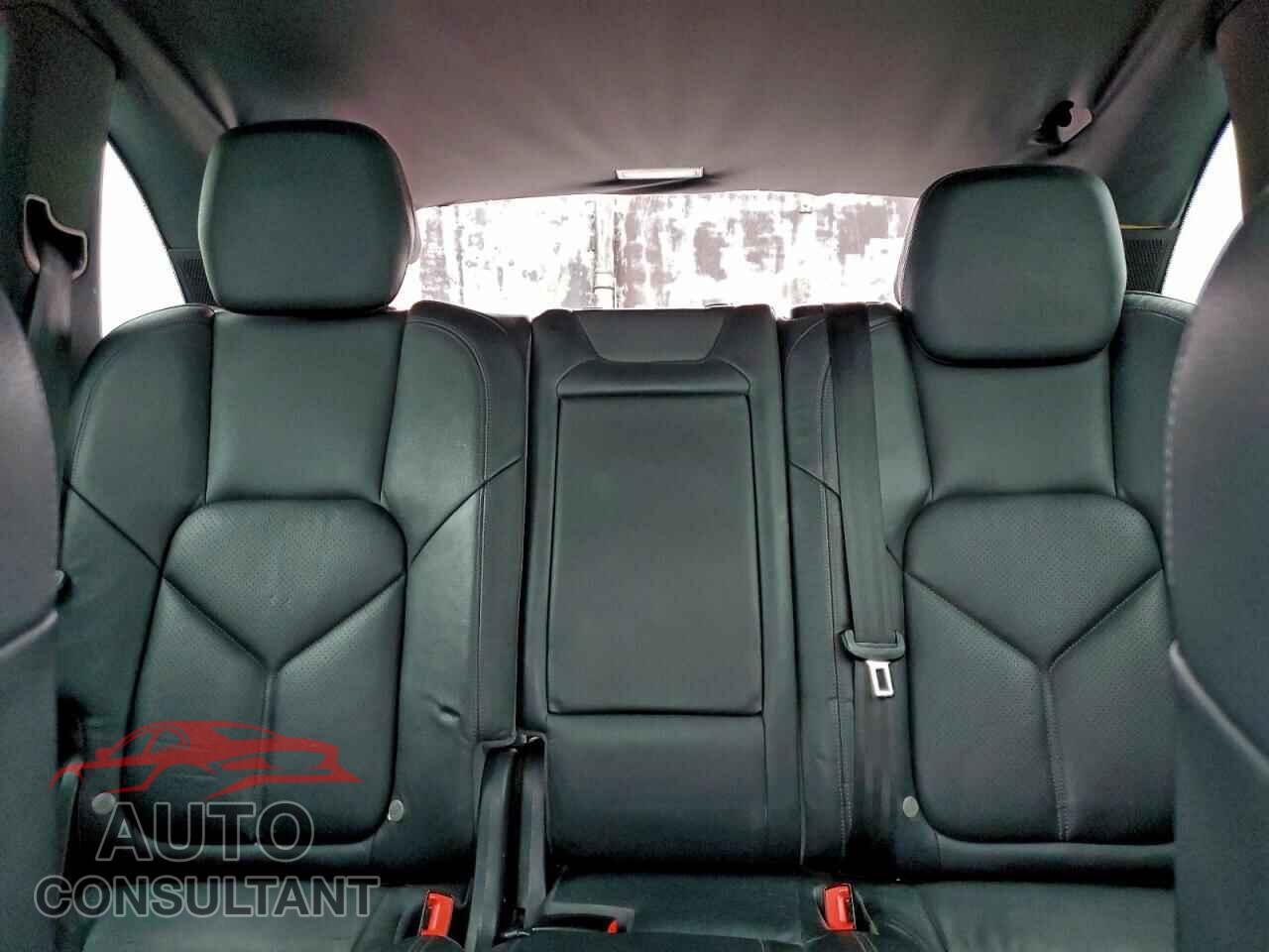 PORSCHE CAYENNE 2011 - WP1AB2A2XBLA48759