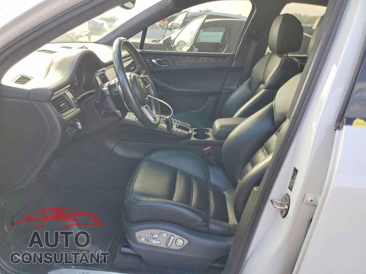 PORSCHE MACAN 2016 - WP1AF2A53GLB93390