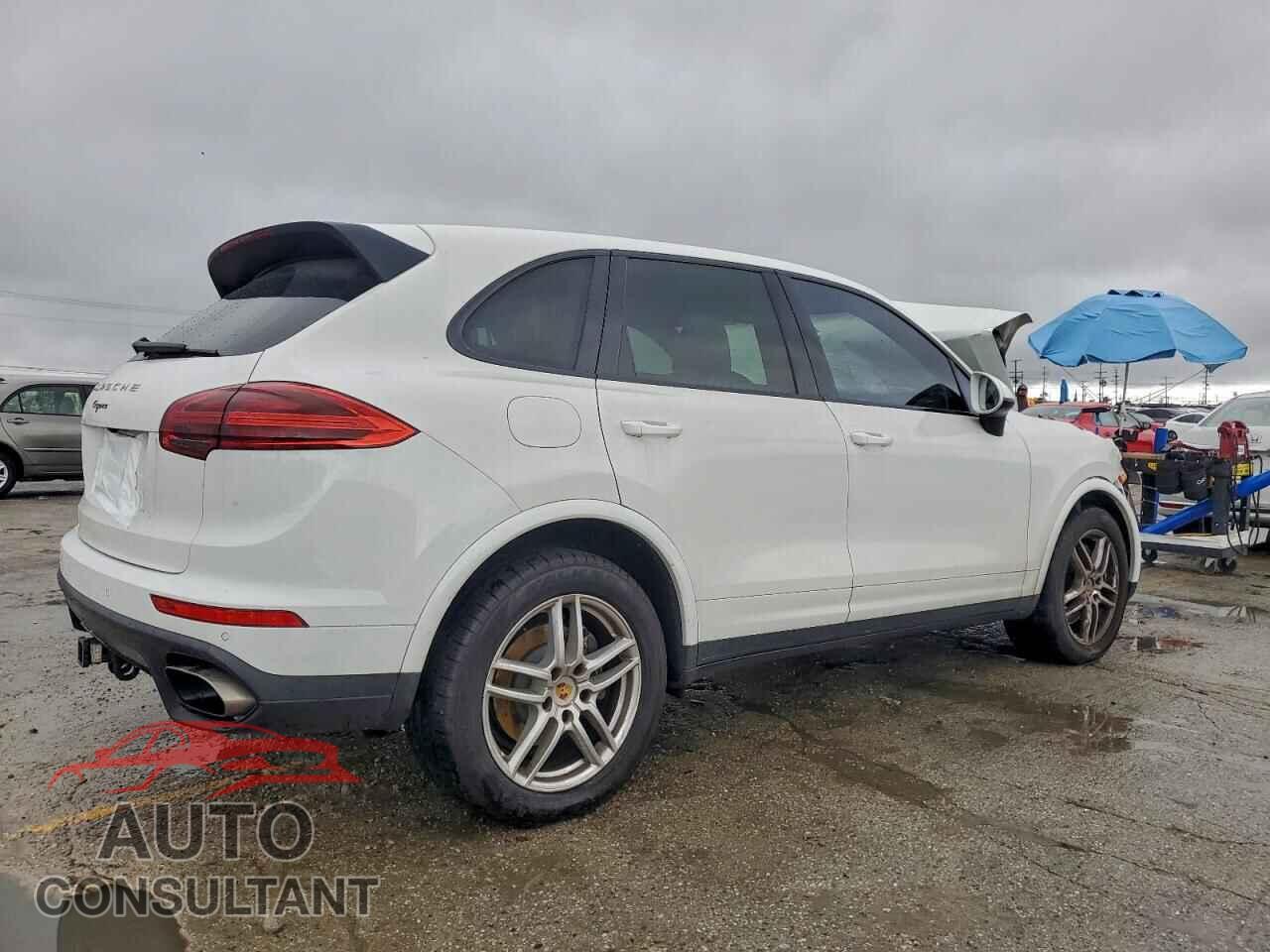PORSCHE CAYENNE 2018 - WP1AA2A20JKA04986