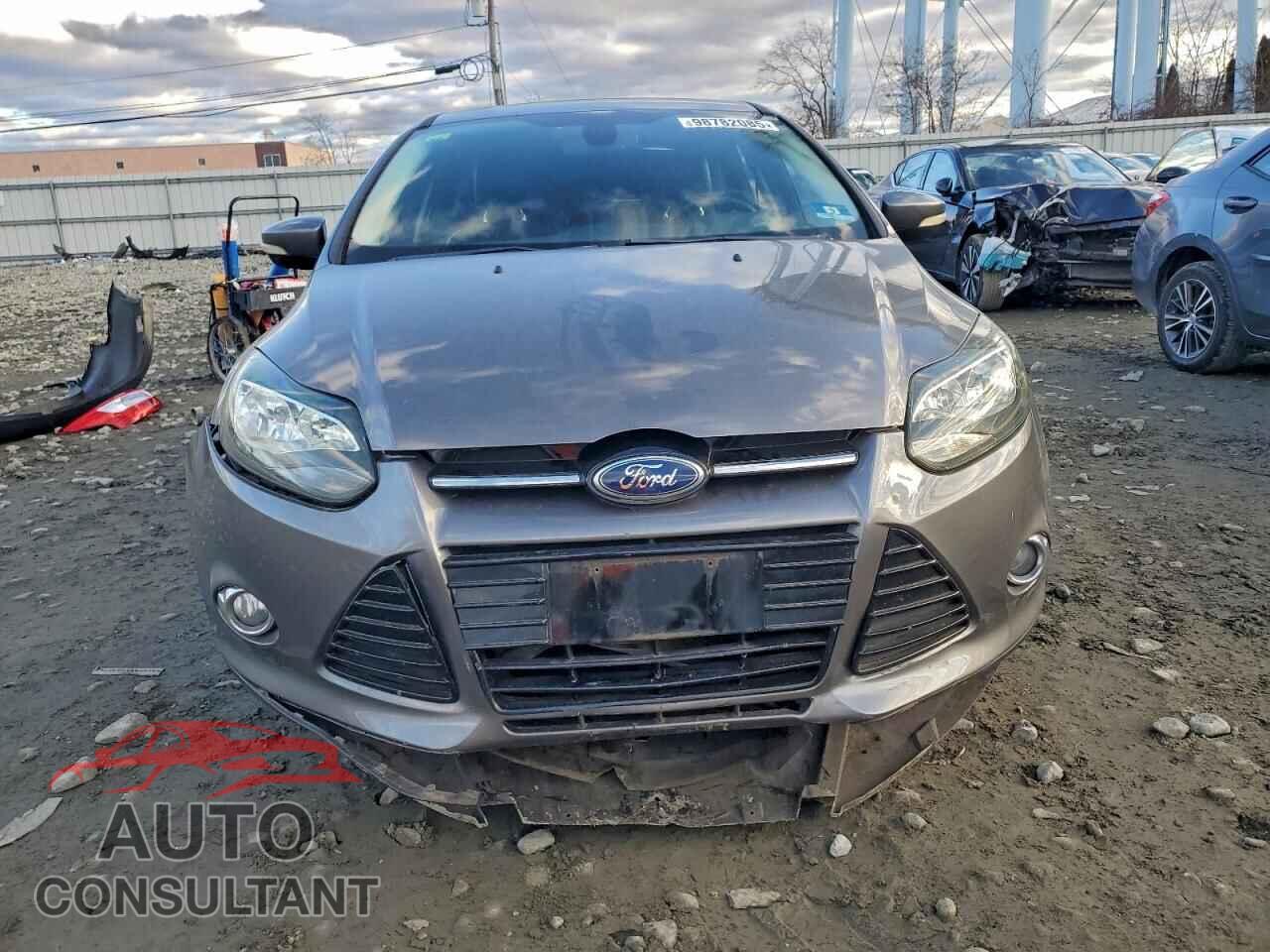 FORD FOCUS 2012 - 1FAHP3H25CL377468