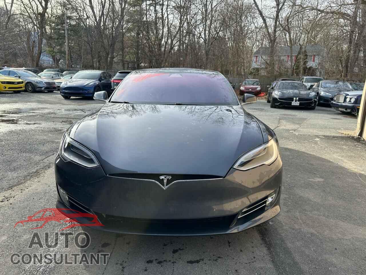 TESLA MODEL S 2018 - 5YJSA1E25JF243568