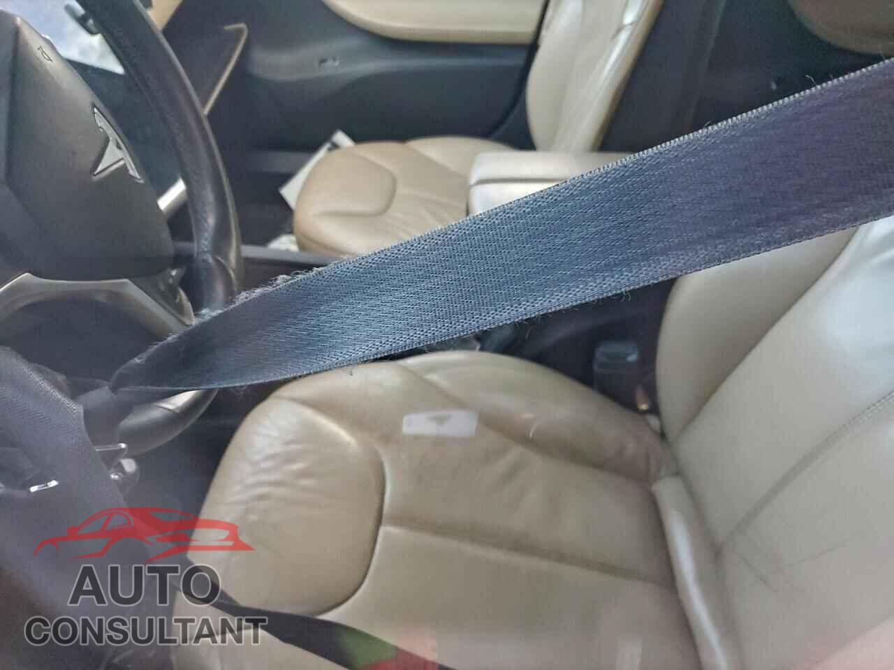 TESLA MODEL S 2015 - 5YJSA1H28FF080837