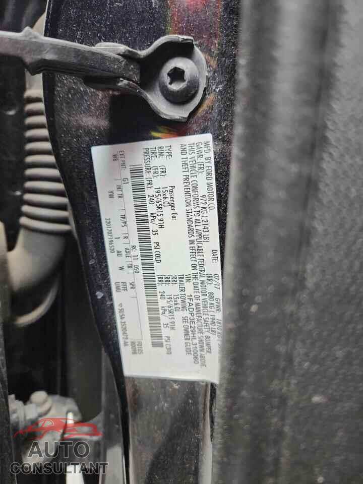 FORD FOCUS 2017 - 1FADP3E29HL310060
