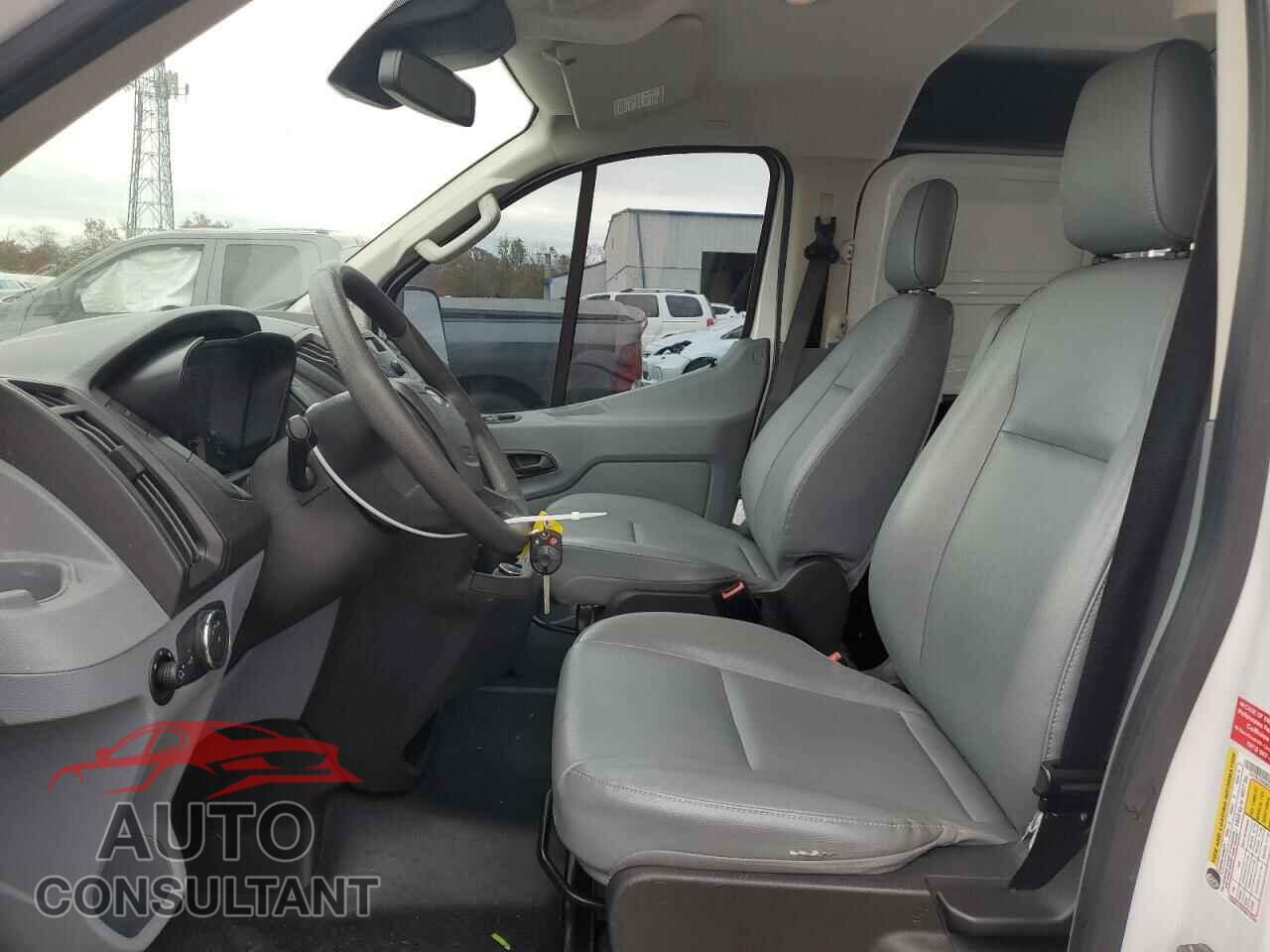 FORD TRANSIT 2019 - 1FTYR1ZM2KKA27258