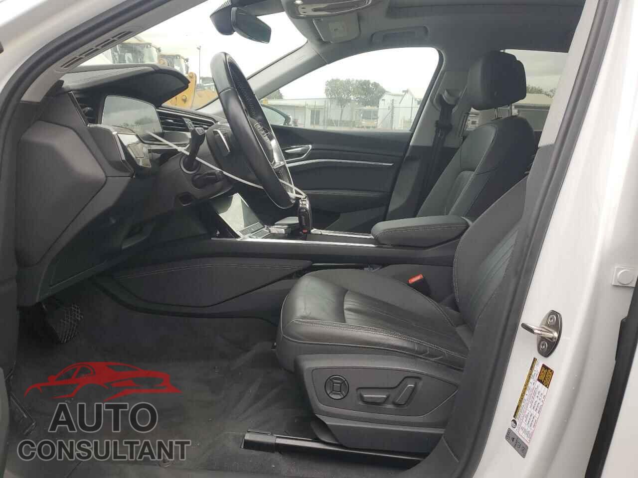 AUDI E-TRON 2021 - WA1AAAGE2MB010087
