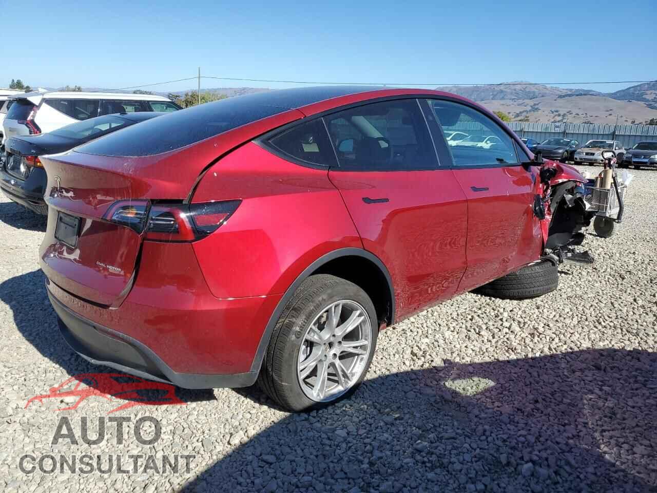 TESLA MODEL Y 2024 - 7SAYGDEE4RF067972