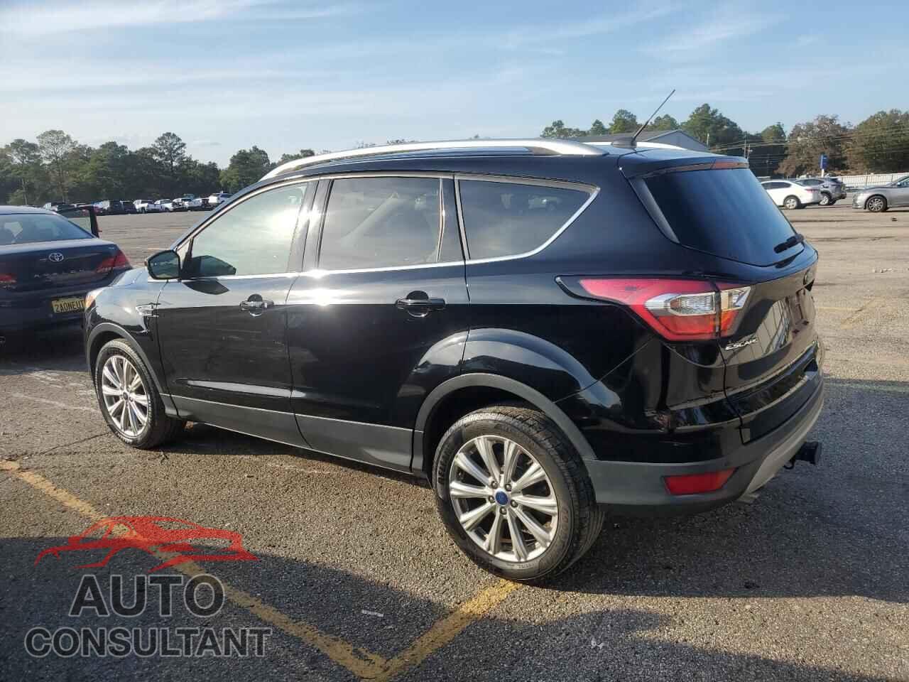FORD ESCAPE 2017 - 1FMCU0J91HUD73028
