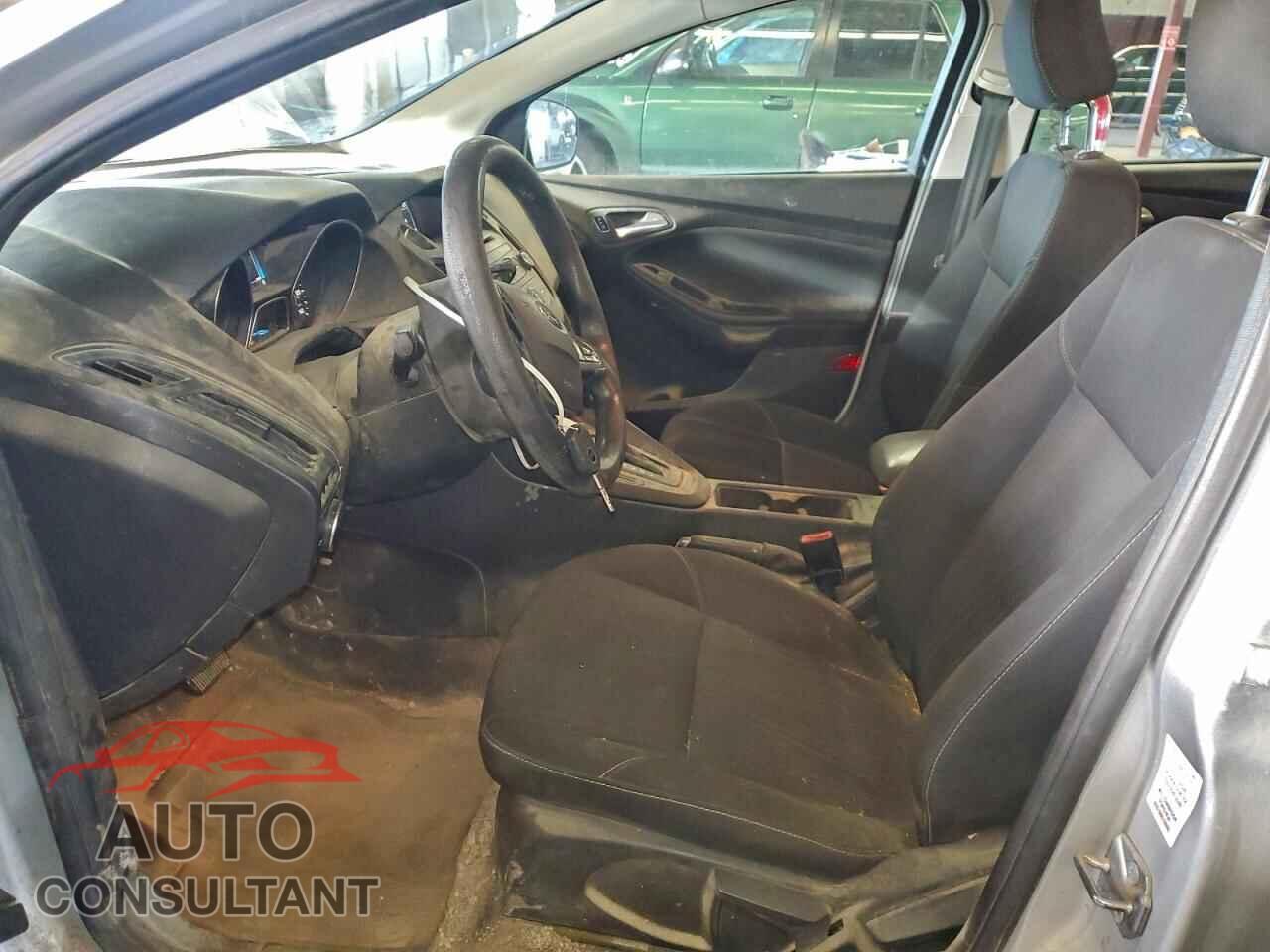 FORD FOCUS 2017 - 1FADP3F24HL346592
