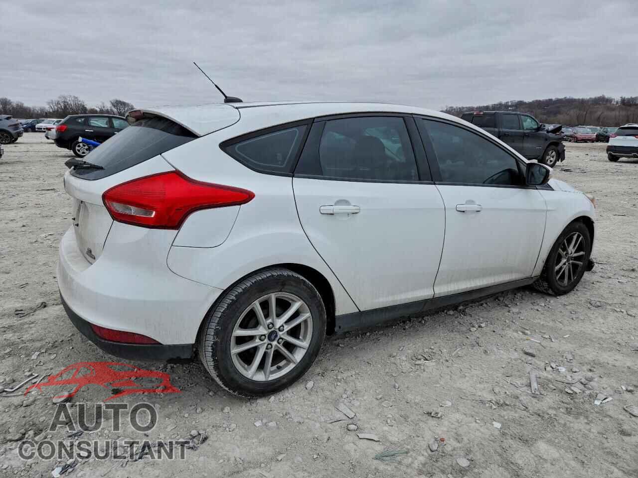 FORD FOCUS 2015 - 1FADP3K20FL283512