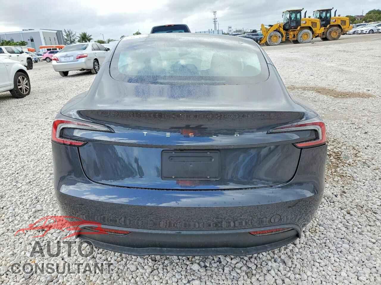 TESLA MODEL 3 2025 - 5YJ3E1EA2SF975657