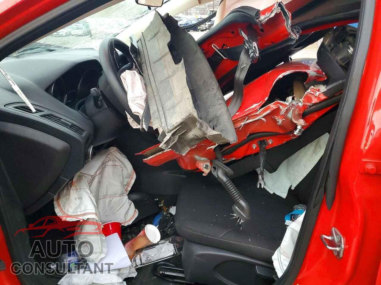 FORD FOCUS 2016 - 1FADP3F2XGL331710