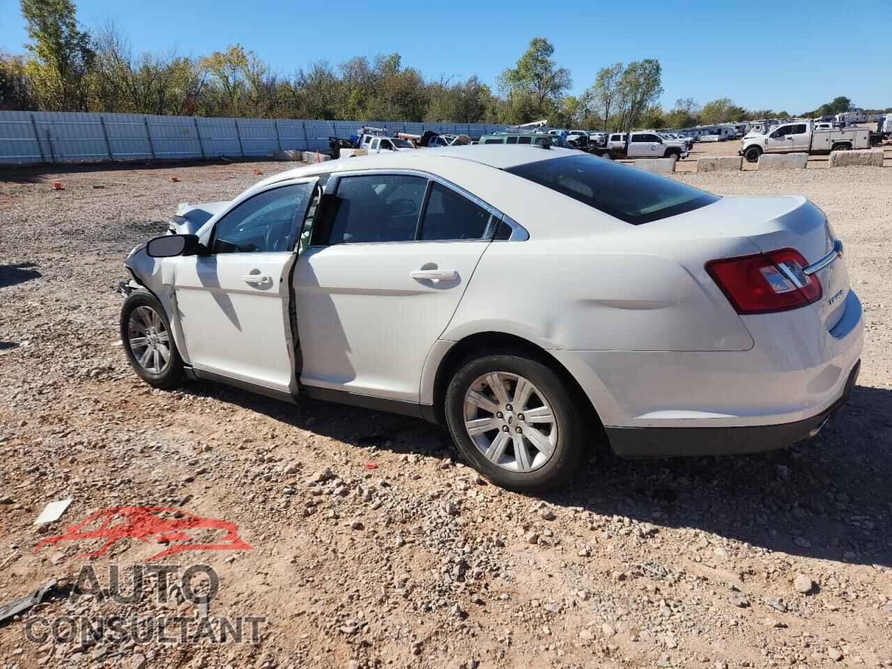 FORD TAURUS 2010 - 1FAHP2DW7AG119896