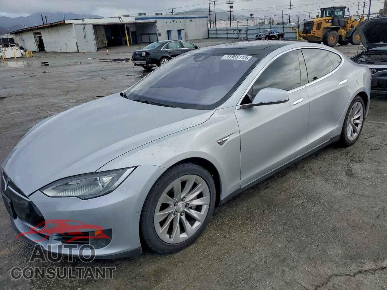 TESLA MODEL S 2016 - 5YJSA1E12GF132959