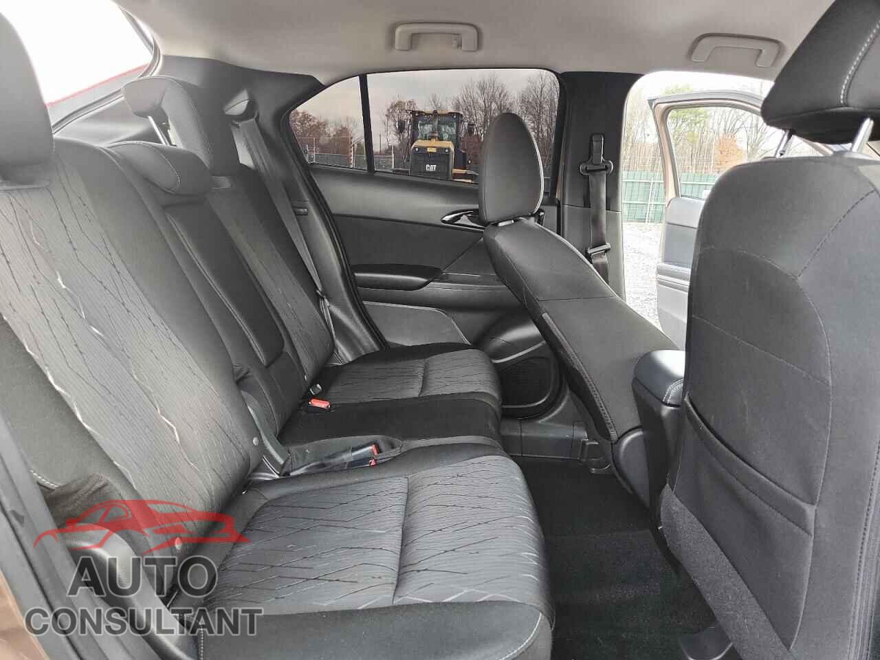 MITSUBISHI ECLIPSE 2018 - JA4AT5AA1JZ040918