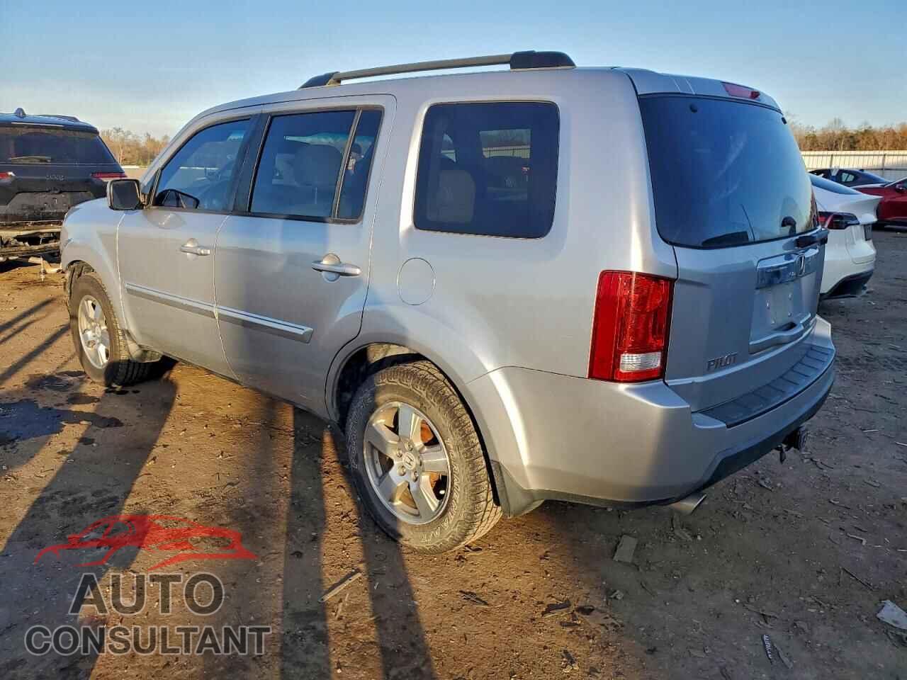 HONDA PILOT 2011 - 5FNYF3H52BB001741